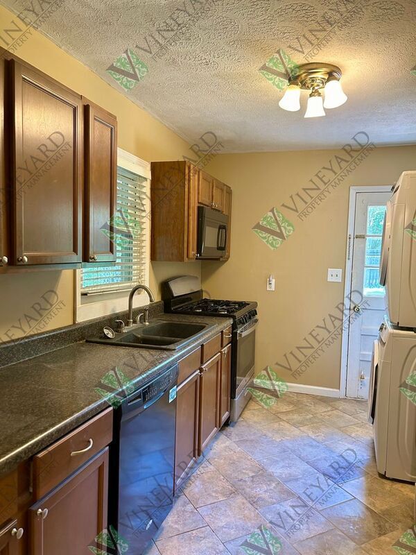 Building Photo - 4306 Hillcrest Dr