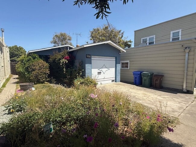 Primary Photo - Central Richmond 2-Bedroom Home Near City ...