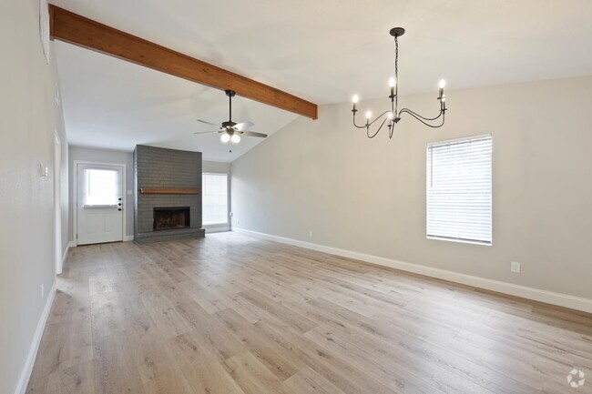 Building Photo - Woodland Park Townhomes