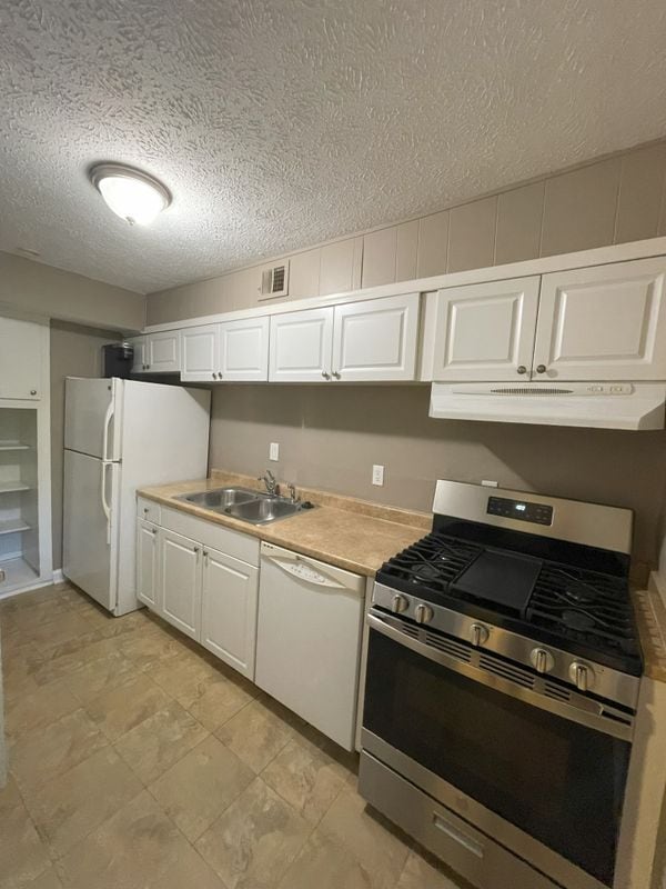 Building Photo - 115 Biscayne Dr NW