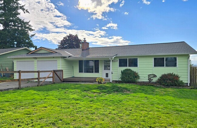 Building Photo - 3 Bedroom Home in Marysville Available Now!