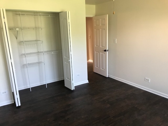 Building Photo - 1751 Ranchview Dr