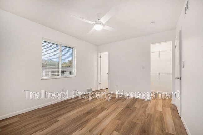 Building Photo - 7801 W 83rd St