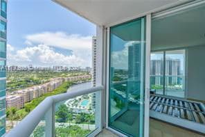 Building Photo - 19400 Turnberry Way