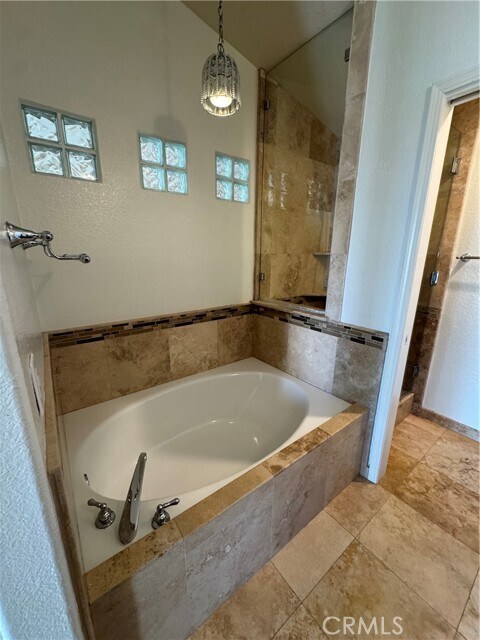 Building Photo - 703 Via Presa