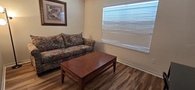 Building Photo - 1088 Gennesse Ln