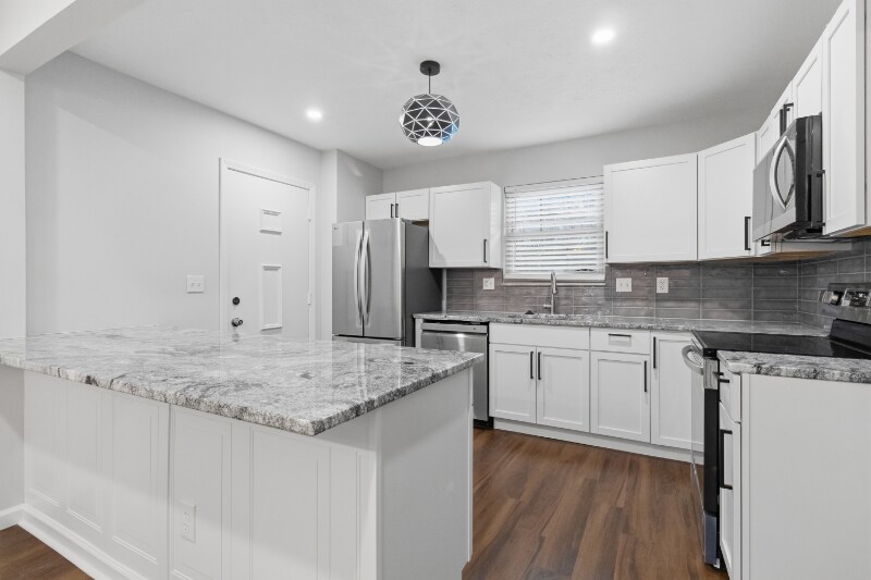 Building Photo - 3601 Mack Rd