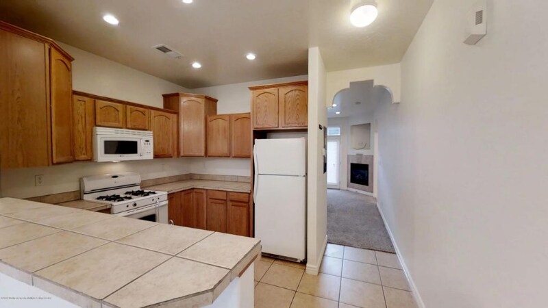 Building Photo - 1415 E Payton Way