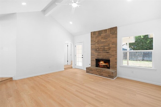 Building Photo - 16307 Essex Cove