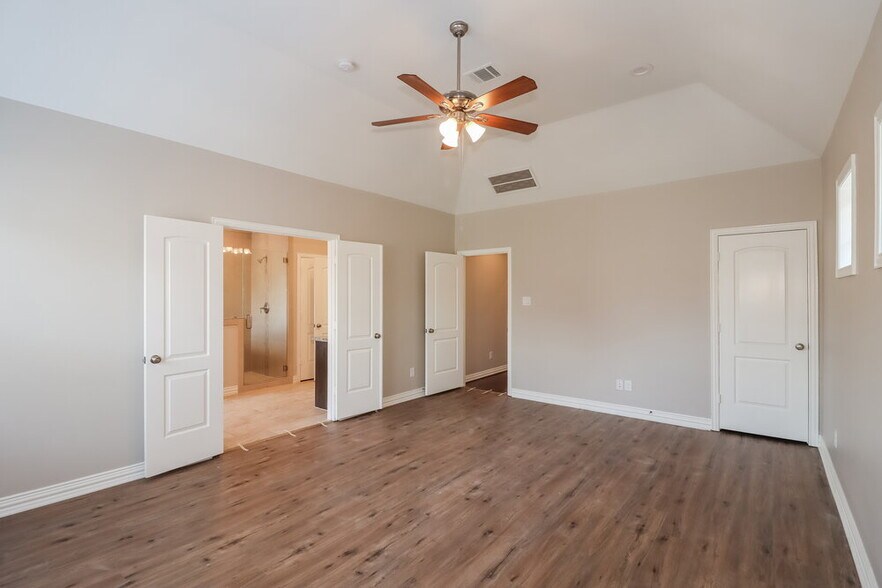 Building Photo - 7226 Laguna Villas