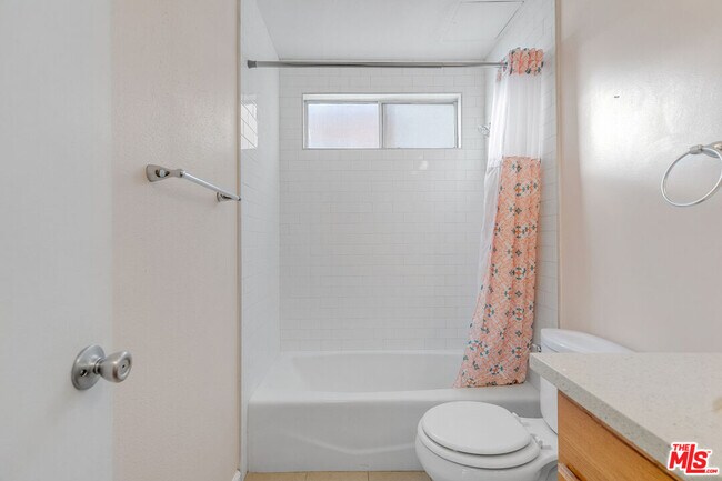 Building Photo - 2628 6th St