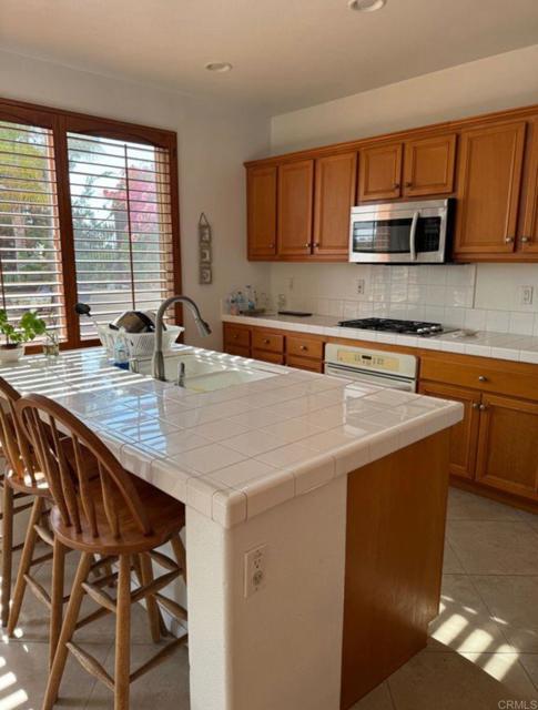 Building Photo - 444 Avenida Antonio