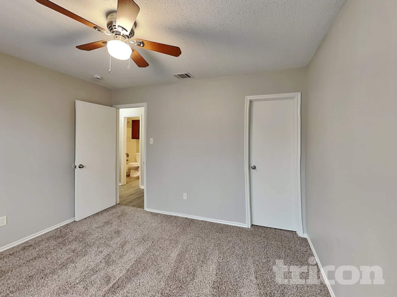 Building Photo - 172 Washington Way