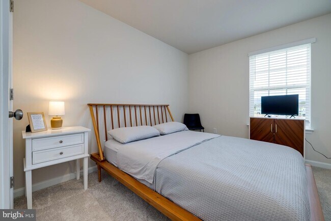 Building Photo - 262 Allison Dr