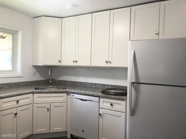 Building Photo - 3 br, 2 bath House - 1225 Queen St