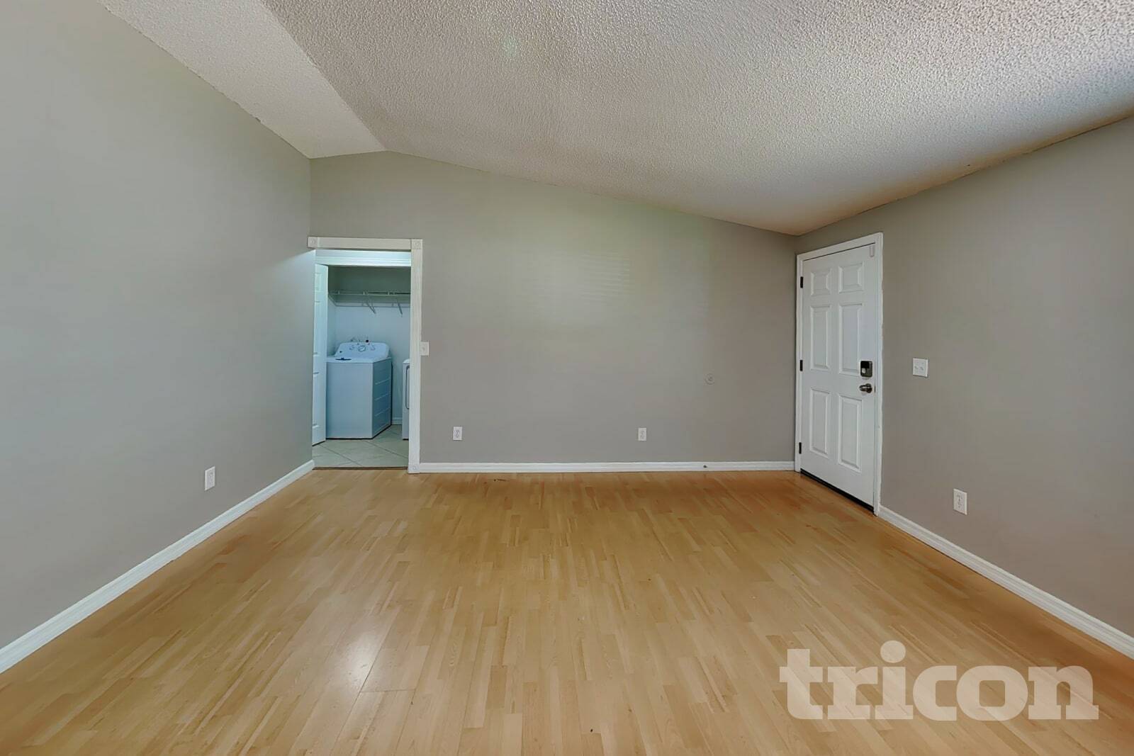 Building Photo - 506 Emberwood Dr