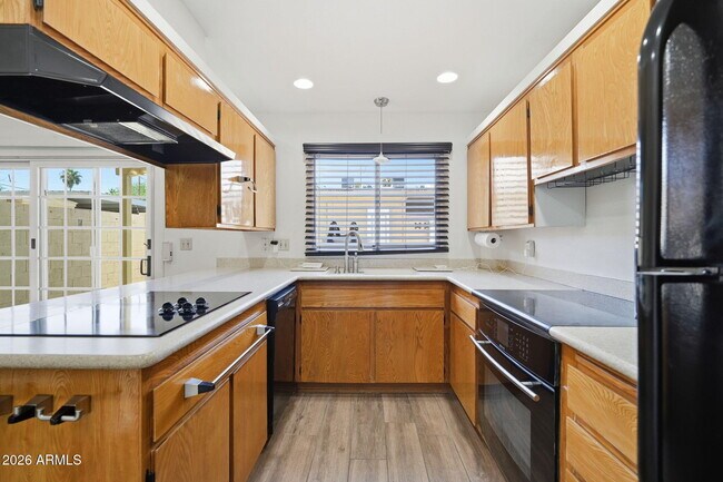 Building Photo - 3937 S Mill Ave