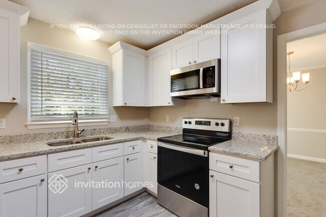 Building Photo - 6186 Pinewood Dr SE