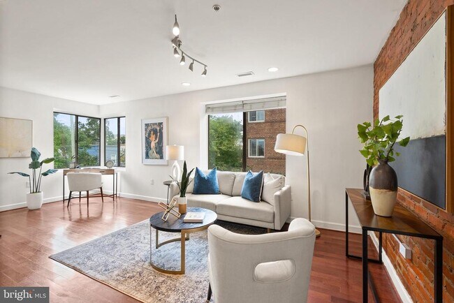 Building Photo - 5401 9th St NW