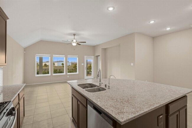 Building Photo - 1322 Wild Mustang Trl