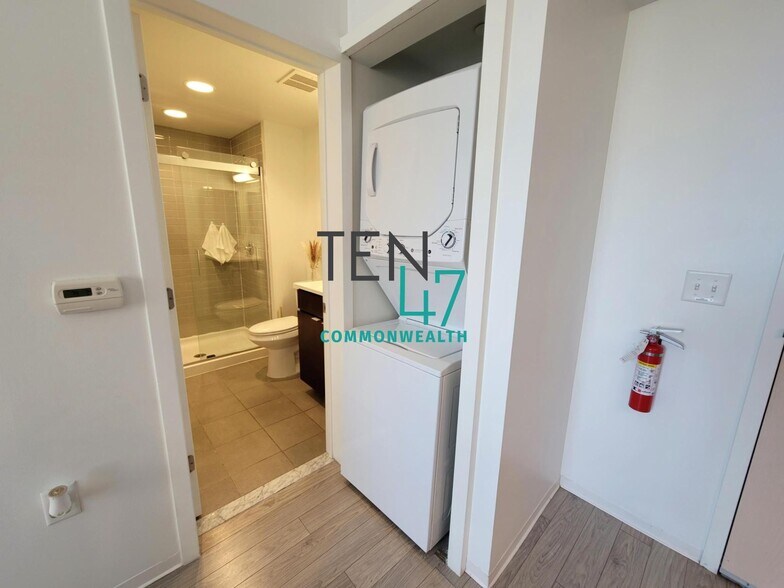 Building Photo - 1047 Commonwealth Ave