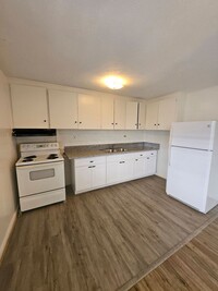 Building Photo - Beautifully renovated Apartment in Hilo