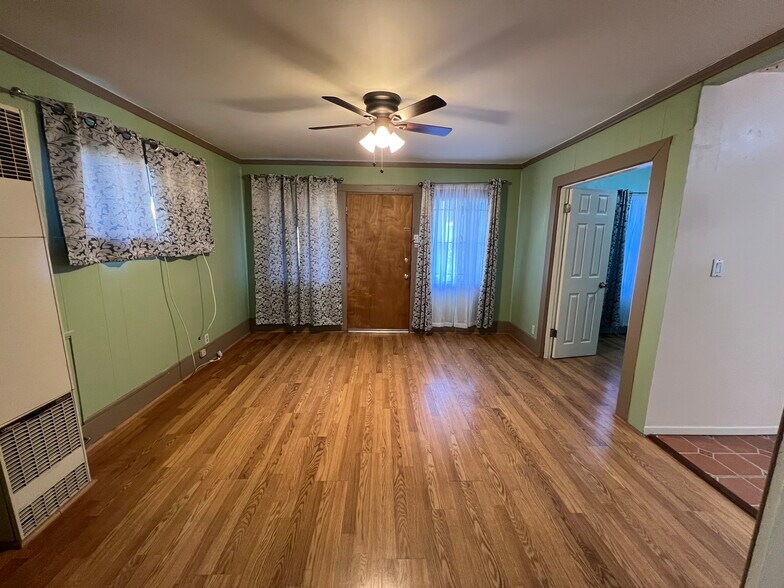 Living Room - 1325 1/2 W 23rd St