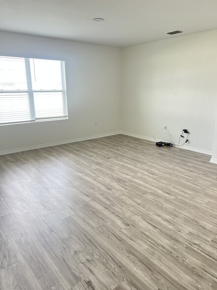 Building Photo - 397 Corso Loop