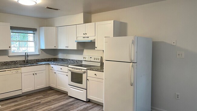 Building Photo - Single Family Home in Woodbridge