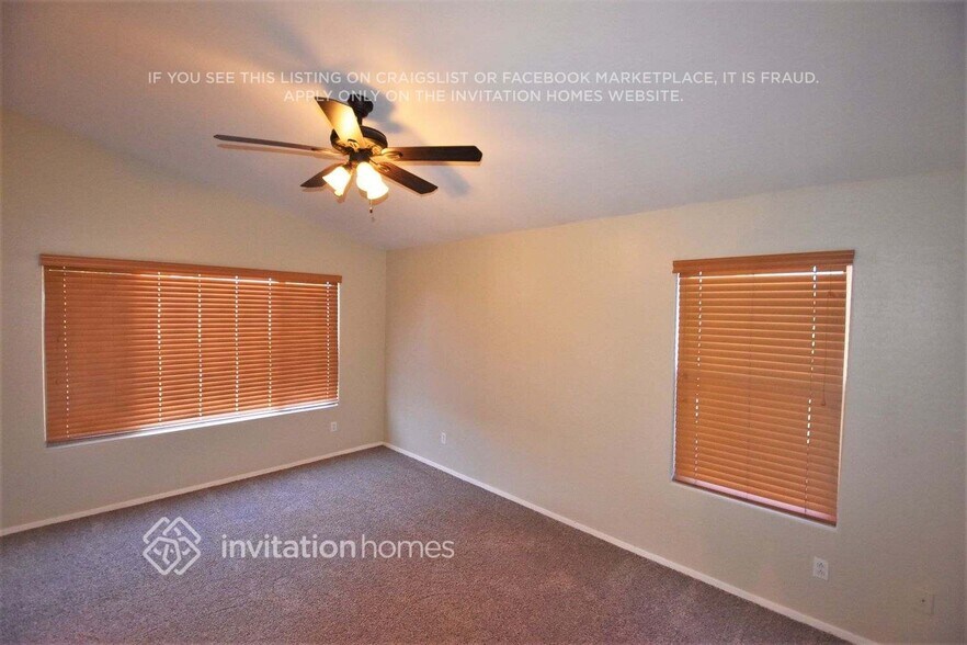 Building Photo - 8134 W Hilton Ave