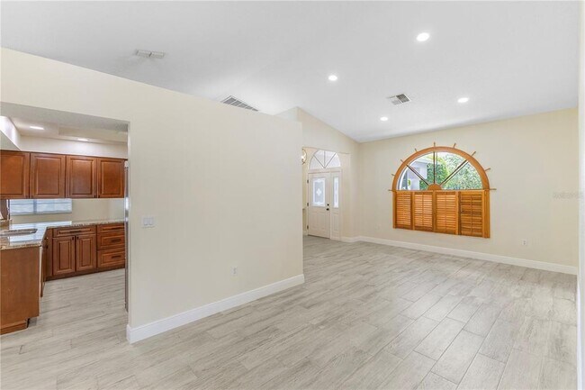Building Photo - 7445 Mengi Cir