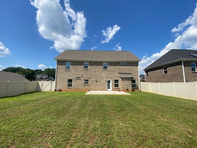 Building Photo - 6260 Kershaw Mdws Rd