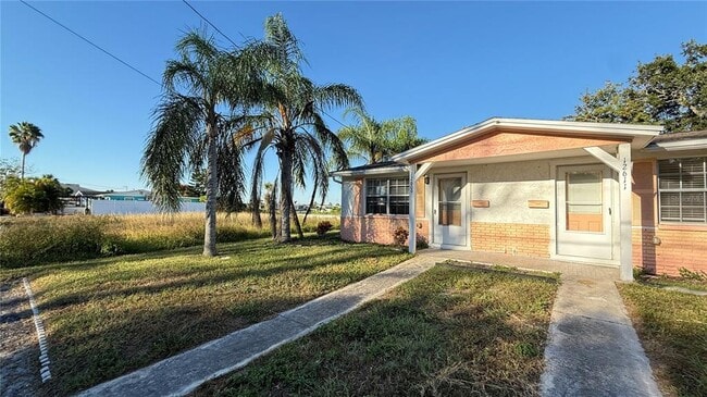 Building Photo - 12609 1st Isle