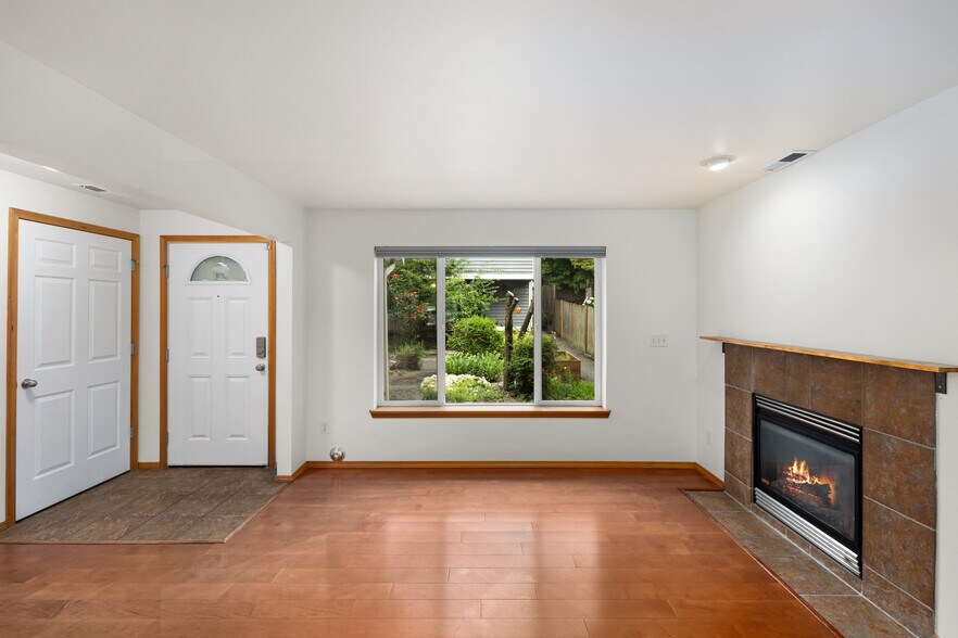 Building Photo - 8823 Delridge Way SW