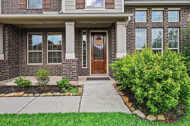 Building Photo - 2107 Brooke Avery Dr
