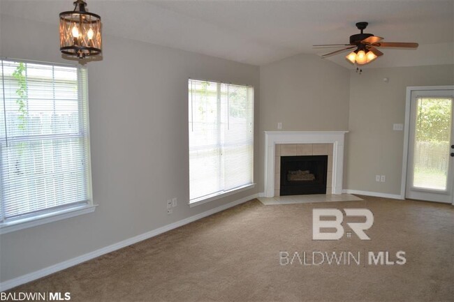 Building Photo - 706 Crystal Wells Ct N