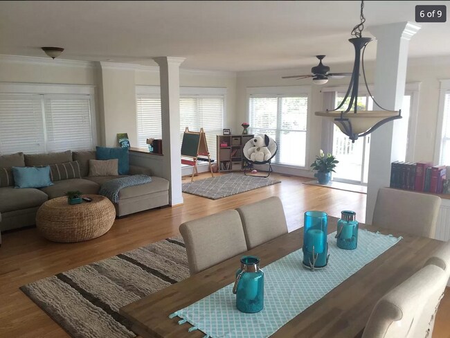 Building Photo - 2068 Tazewell Rd