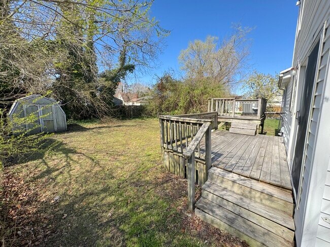 Building Photo - 431 Seaboard Ave