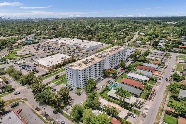 Building Photo - 1251 NE 108th St