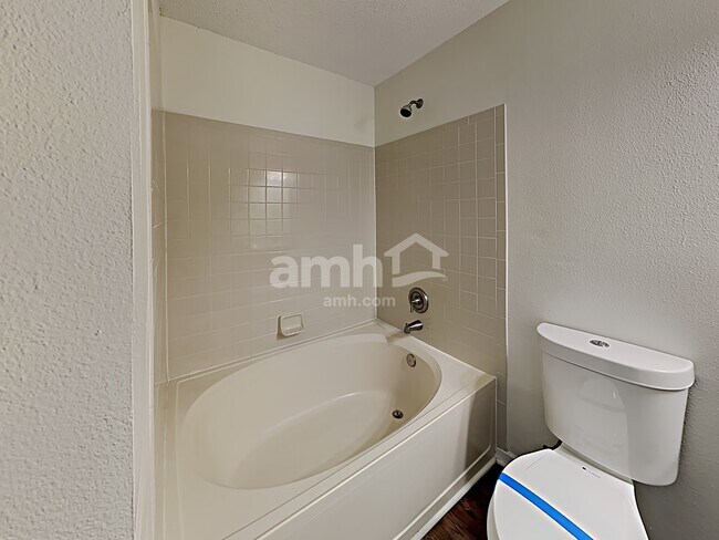 Building Photo - 2130 Summer Breeze Way