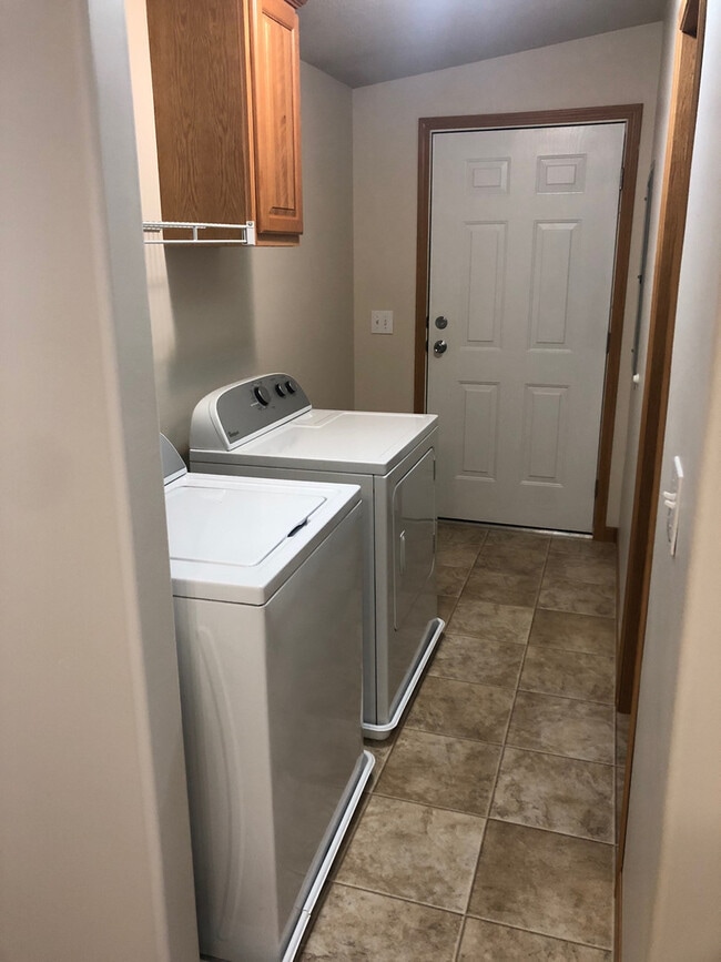 Building Photo - Great single family home for RENT in Belfield