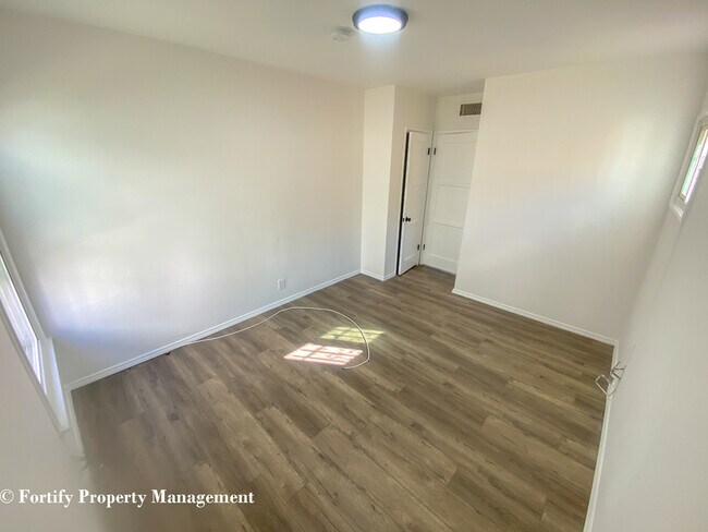 Building Photo - 3403 W 84th Pl