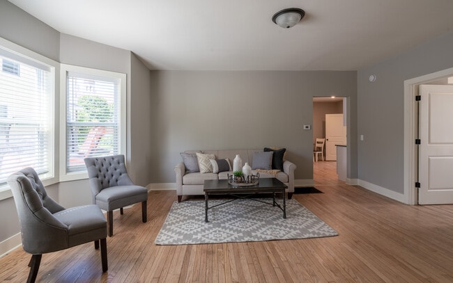 Building Photo - 625 3rd St NW