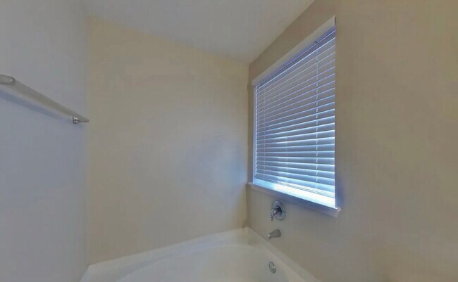 Building Photo - Beautiful 4-Bedroom Home in Forney