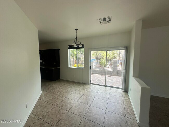 Building Photo - 7430 S 27th Way