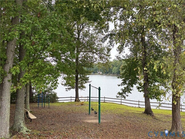 Building Photo - 509 Montgomery Dr