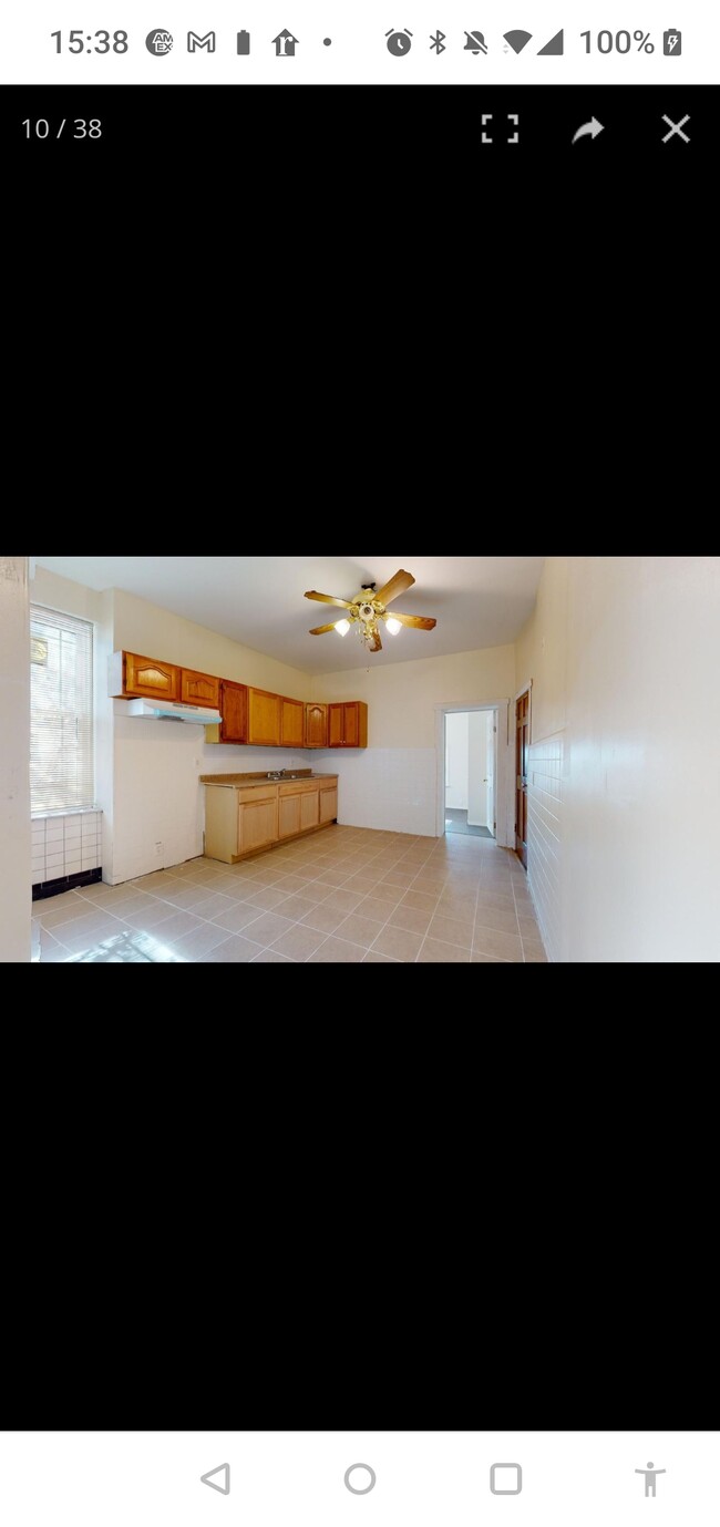 kitchen - 3933 S Grand Blvd