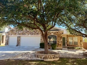 Building Photo - Discover Spacious One-Story Living in Mockingbird Heights!