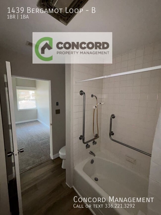 Building Photo - 1439 Bergamot Loop