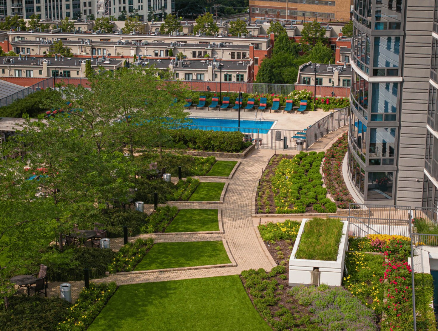 Building Photo - 645 N Kingsbury St